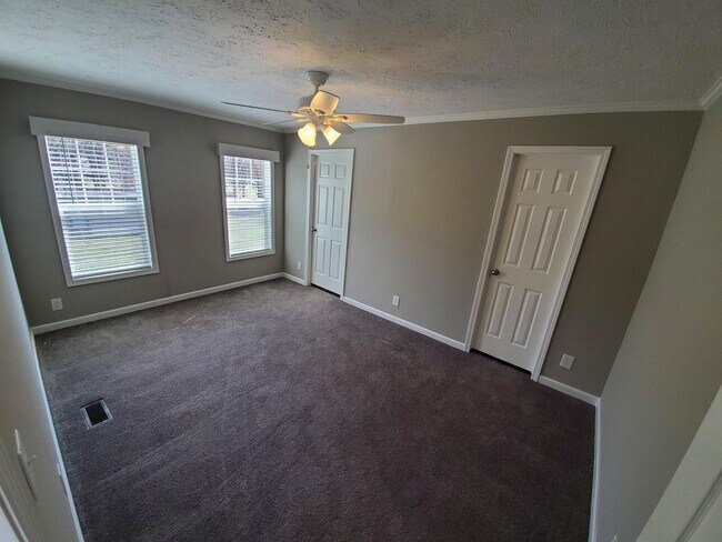 Foto del edificio - 252 Field Pine Dr