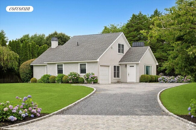 Building Photo - 3 Carriage Ln