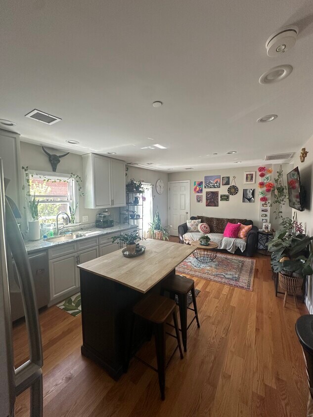 Foto principal - 593 Cabot St
