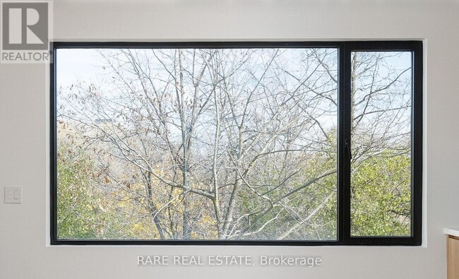 Building Photo - 451 Montrose Ave