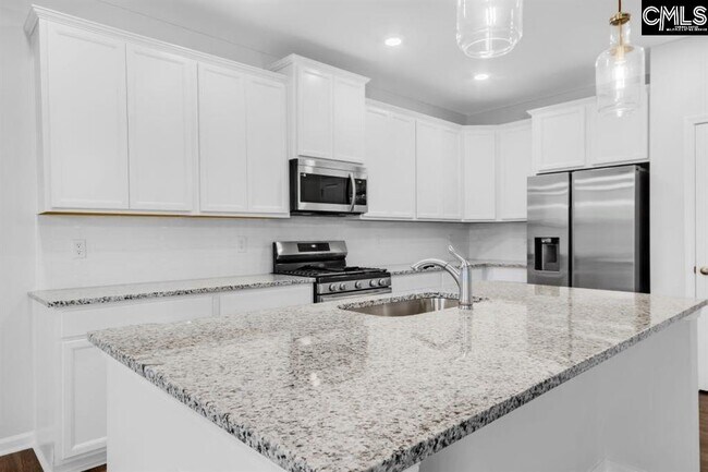 Foto del edificio - 917 Woodcreek Farms Rd