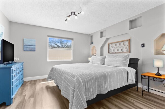 Building Photo - 927 County Rd 699