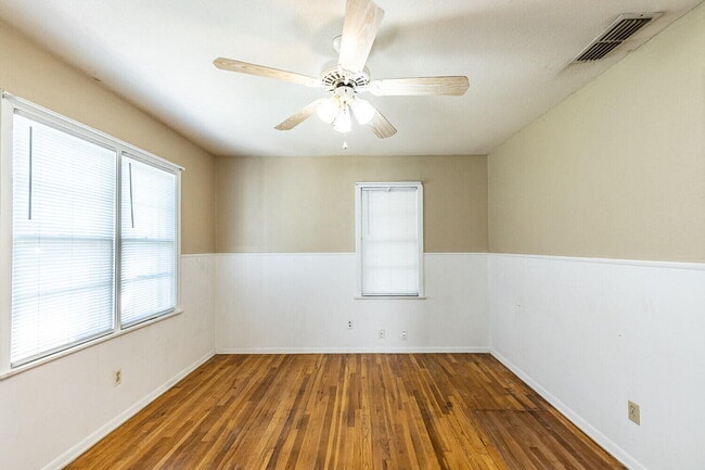 Foto del edificio - 5010 38th St