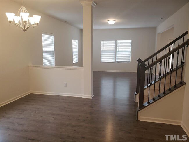 Building Photo - 1826 Iron Horse Dr