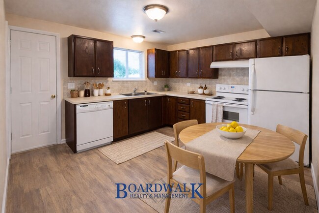 Building Photo - 661/663 N 980 W