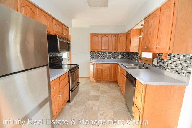 Foto del edificio - 3 br, 2 bath House - 4026 17th Ave NW