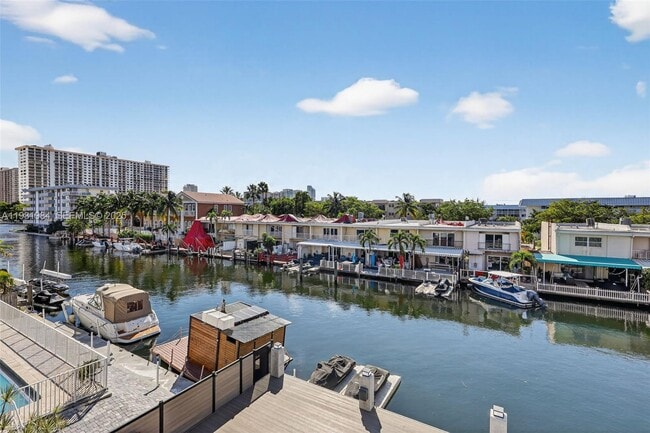 Foto del edificio - 3830 NE 171 St