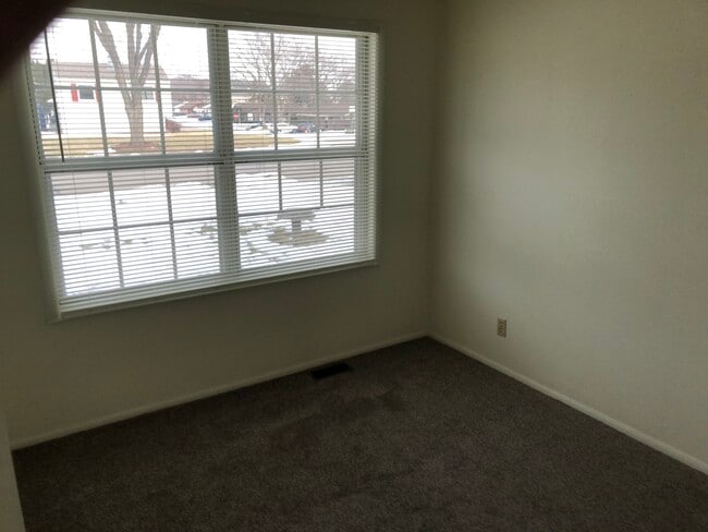 Building Photo - 209 13th Ct