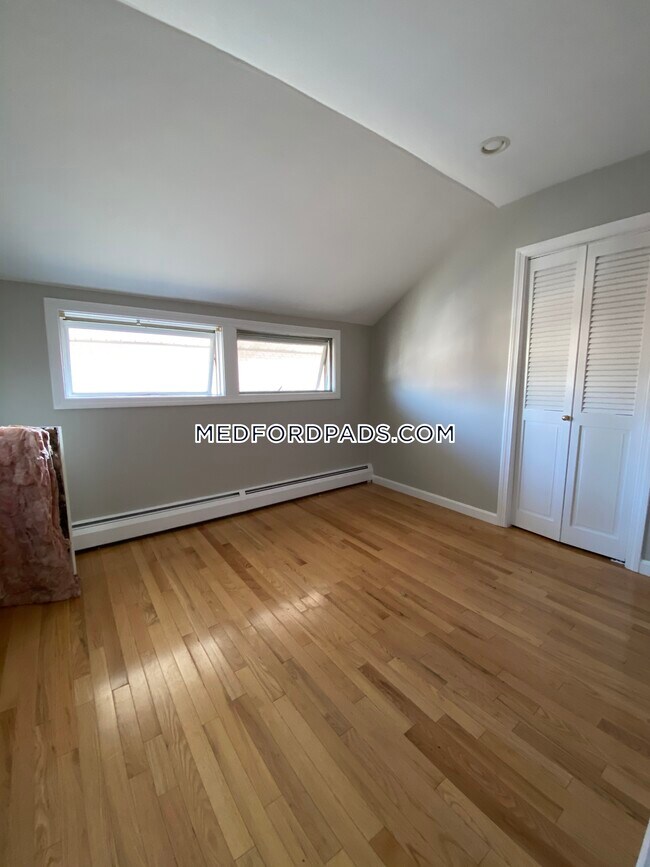 Foto del edificio - 20 Benton Rd