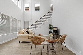 Building Photo - 235 Kings Pne Dr