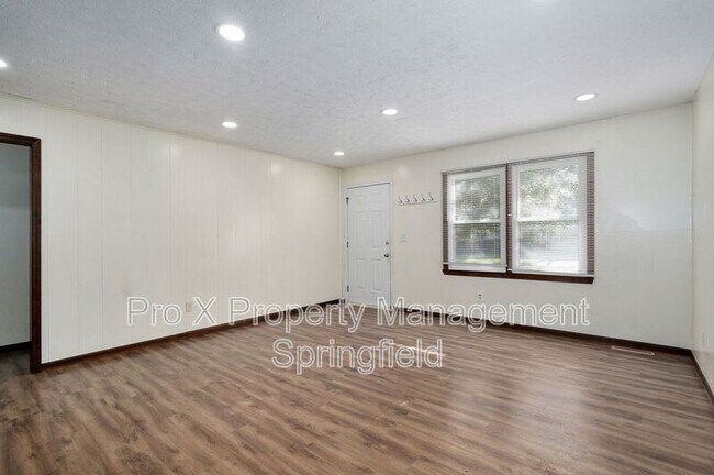 Foto del edificio - 2524 S Jefferson Ave
