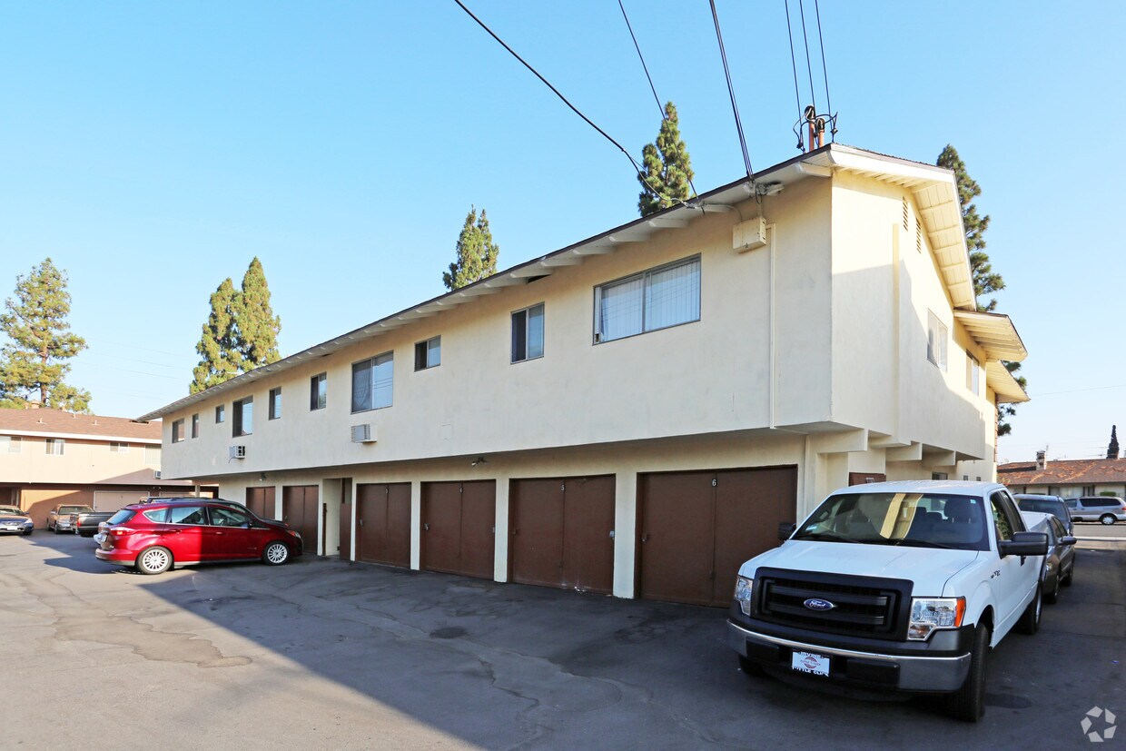 Building Photo - Kim Luxury Apartments
