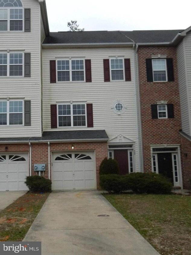 Foto principal - 422 Cambridge Pl