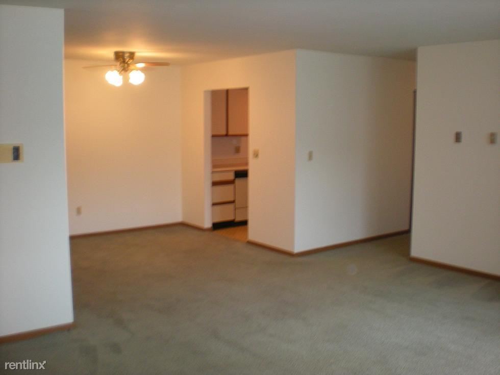 Primary Photo - W239N5928 Maple Ave