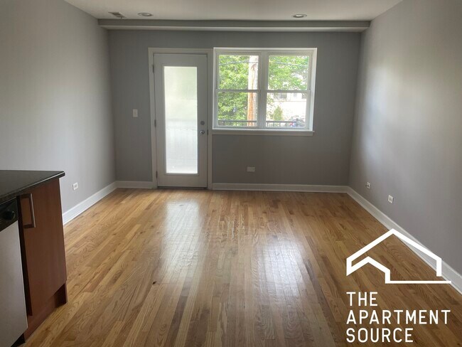 Foto del edificio - 6954 N Greenview Ave