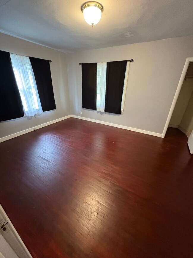 Foto del edificio - 3 Bedroom Single Family Home