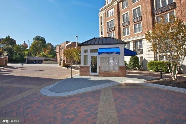 Building Photo - 919 Valencia Ct