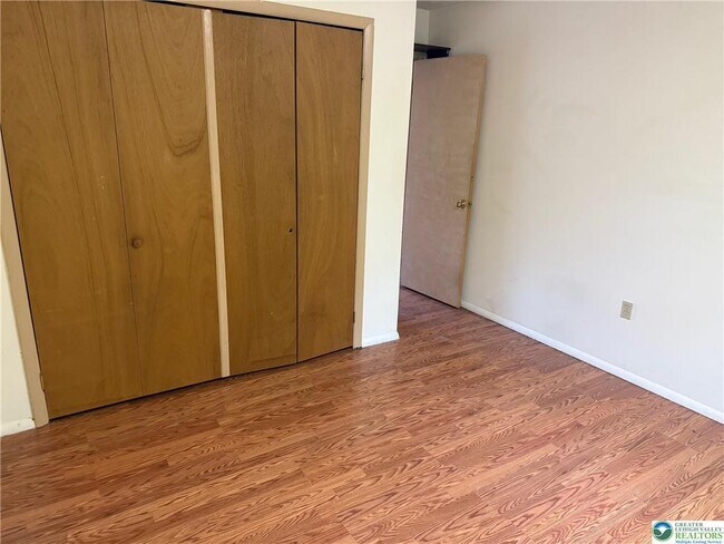 Foto del edificio - 38 Spokane Rd