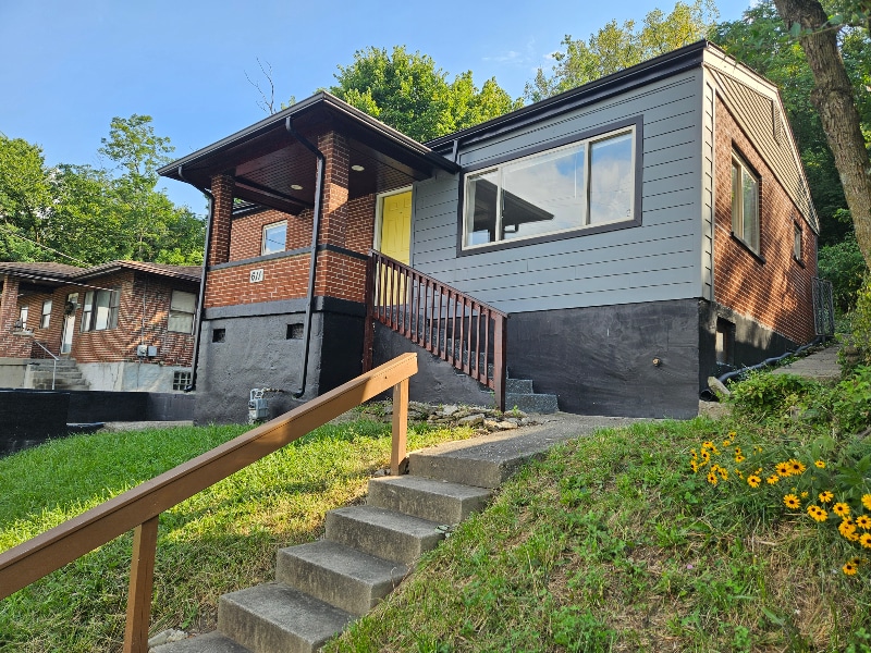 Photo - 611 Edgecliff Rd