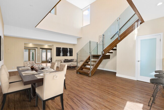 Great Room - 12213 Havelock Ave