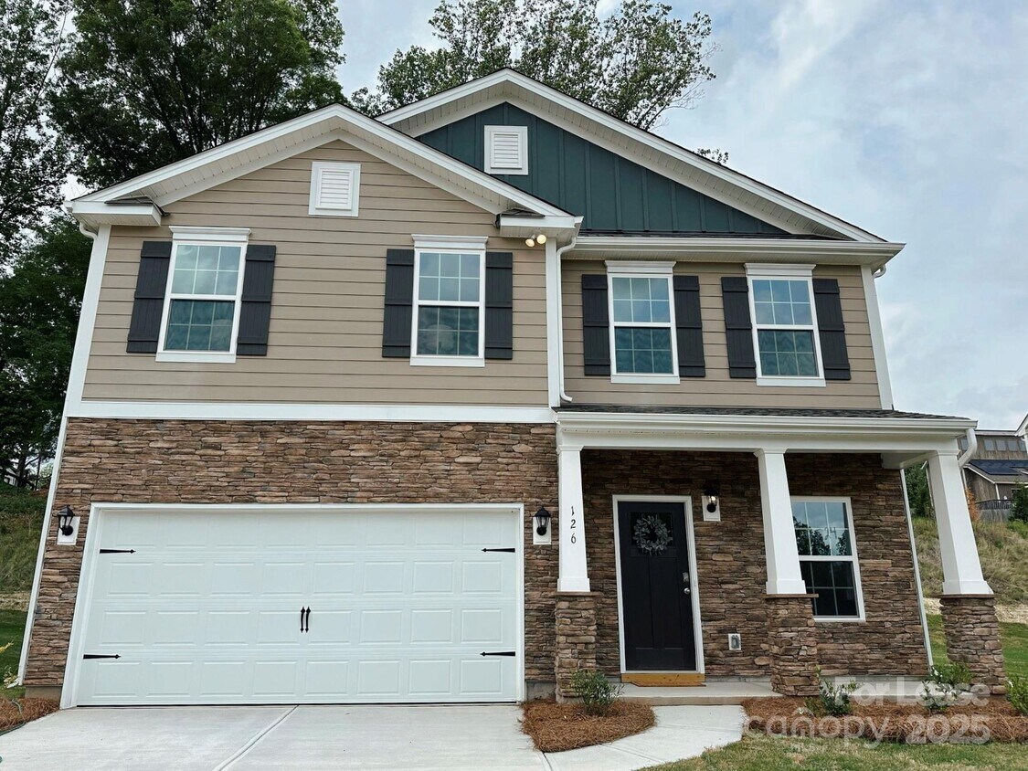 Foto principal - 126 Rustling Waters Dr