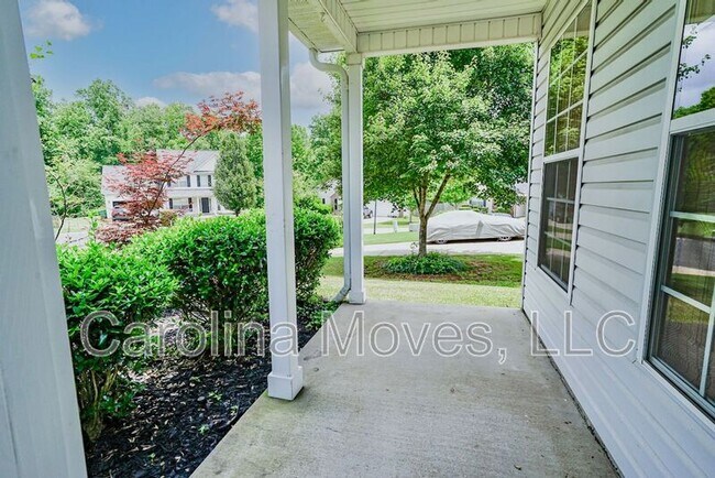 Building Photo - 100 Merlot Ct