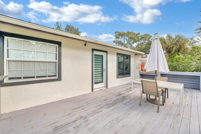 Foto del edificio - 6320 86th Ln