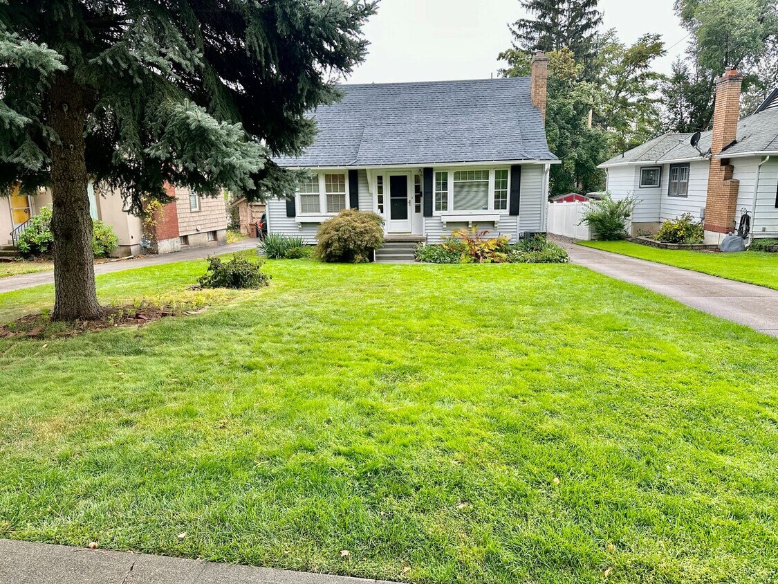 Foto principal - Charming Downriver Home