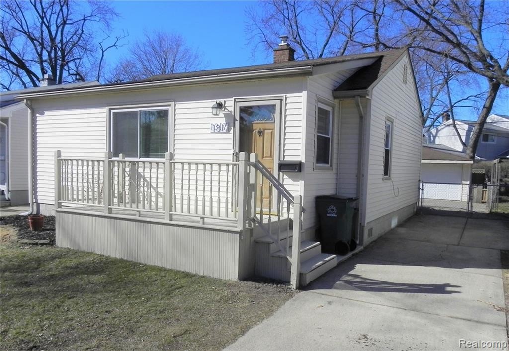 Primary Photo - 1317 E Pearl Ave