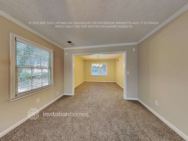 Building Photo - 990 Thousand Oaks Dr