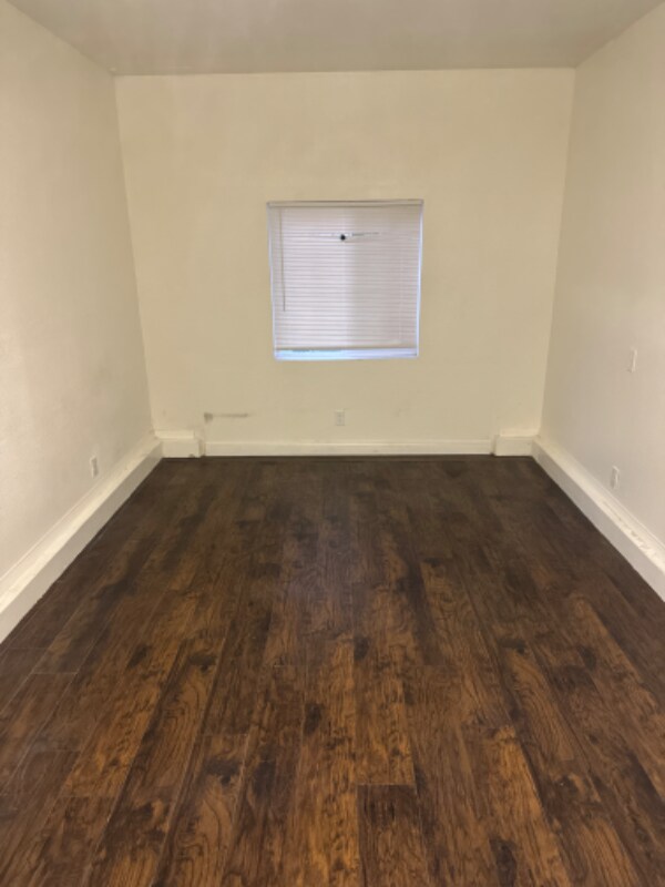 Primary Photo - 13744 Dellbrook St