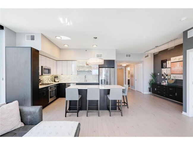 Foto del edificio - 740 Portland Ave