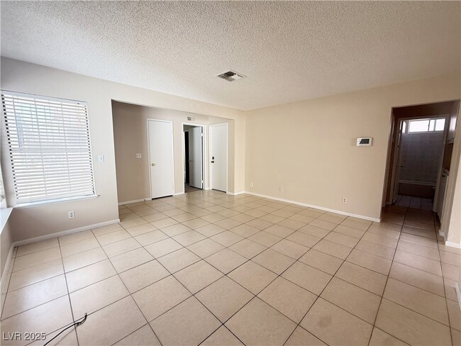 Foto del edificio - 6568 Gazelle Dr