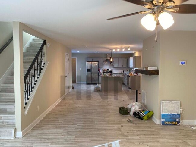 Foto del edificio - Bold and Blue in Pittsburgh Neighborhood