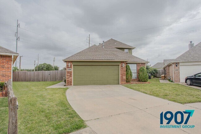Building Photo - 2508 Tyler Ln