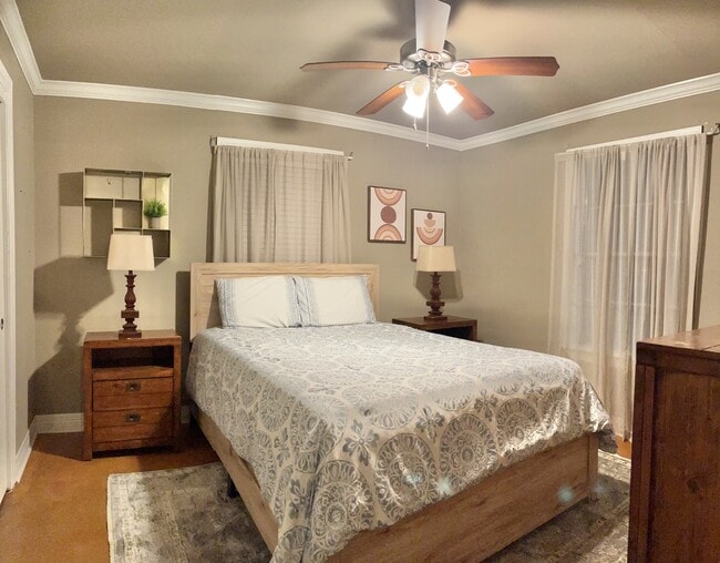 Downstairs Queen Bed - 2512 Parham Dr