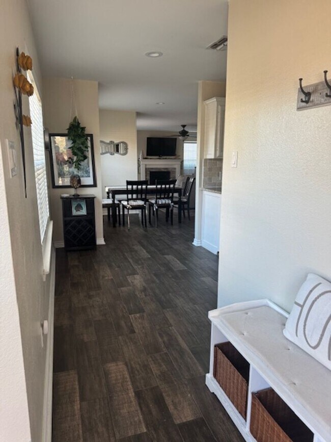 Foto del edificio - 3/2/2 Gated Community, Fenced Yard, Pool Access