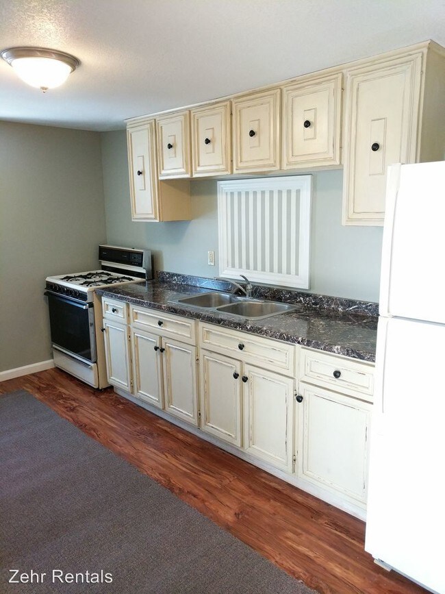 Building Photo - 233 Boileau Pl