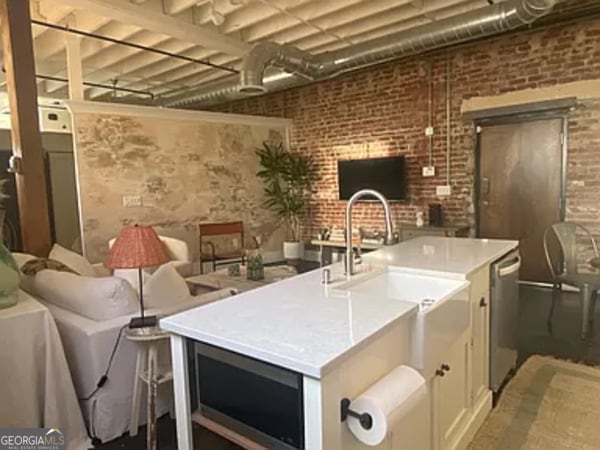 Building Photo - 510 Whitehall St SW