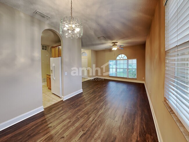 Foto del edificio - 10318 Goldenbrook Way