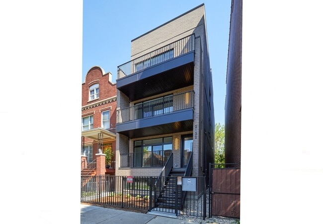 Exterior - 2132 W Rice St