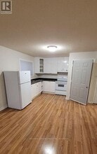 Building Photo - 44 Rotherglen Ct