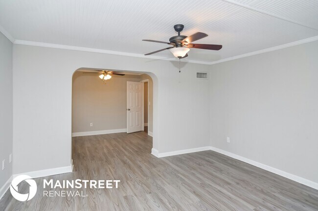 Foto del edificio - 921 NW 202nd St
