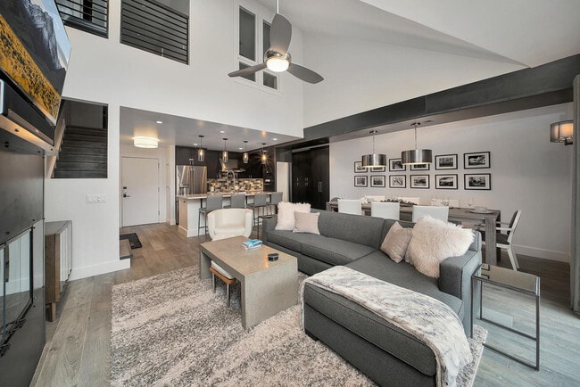 Foto del edificio - 113 Lost Creek Ln