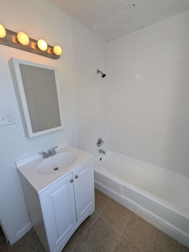 Foto del edificio - Affordably Priced Home - Frankford