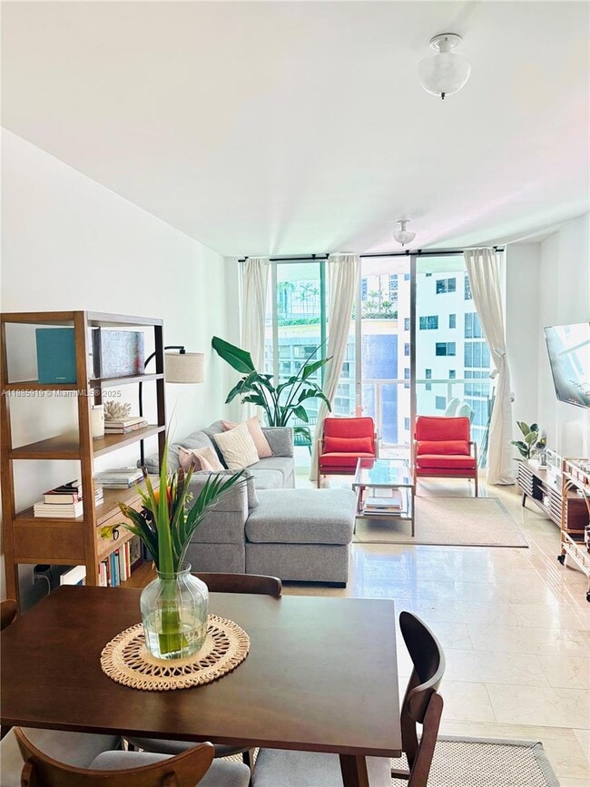 Foto del edificio - 218 SE 14th St