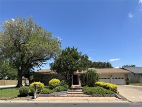 Building Photo - 1518 Redbud Ave