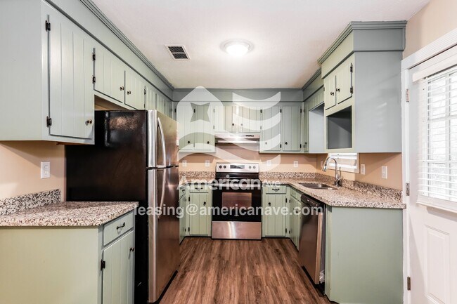 Foto del edificio - 475 Lowe Cir