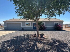 Building Photo - 28153 N Holly Rd