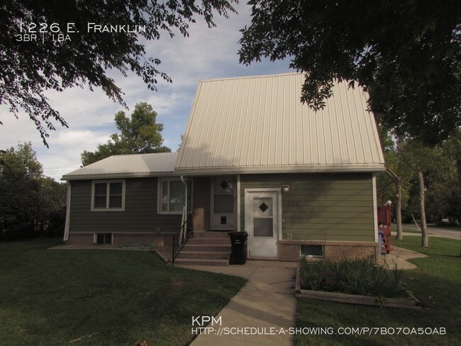 Building Photo - 1226 E Franklin St
